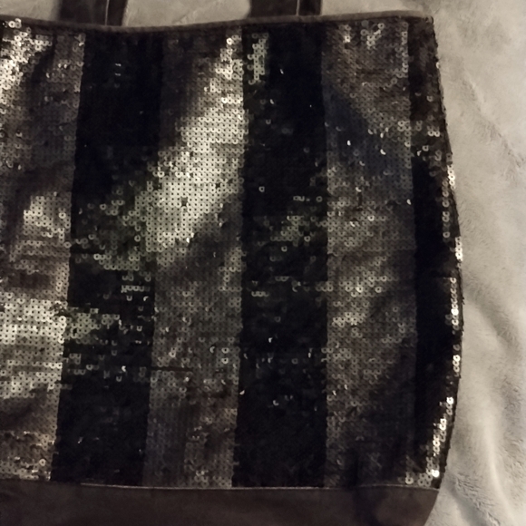 Purse/Bag - Picture 2 of 4